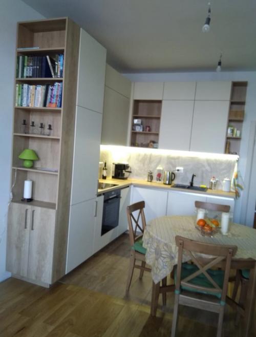 Интерьер небольшой кухни. 01