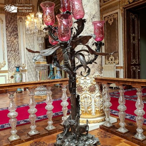 Это интерьеры дворца долмабахче - одного из самых роскошных дворцов Турции. 02