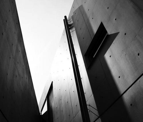 Тадао андо.  Японский архитектор, лауреат притцкеровской премии, последователь Алвара аалто. 01