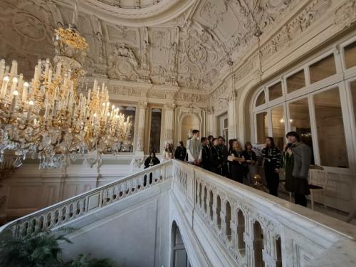 3 марта 8-в класс вместе с классным руководителем Ириной Викторовной степочкиной посетили юсуповский дворец. 01 3 марта 8-в класс вместе с классным руководителем Ириной Викторовной степочкиной посетили юсуповский дворец. 01