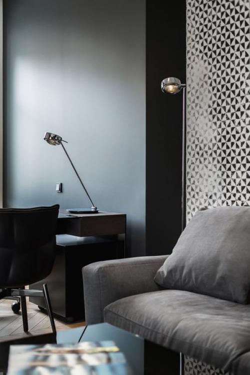 Роскошная квартира на патриарших прудах: насыщенные цвета в сочетании с натуральным деревом и элементы классики с современным минимализмом. 01