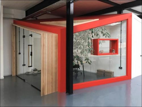 Мы думаем, что большинство из вас согласятся, что Париж является родиной архитектурных чудес. 05