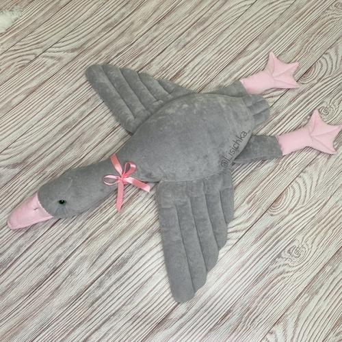 И снова гусь - обнимусь улетел к своей новой хозяйке. 01