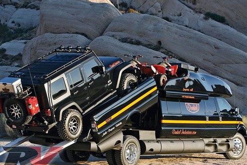 Самый большой внедорожный пикап - автодом. 01