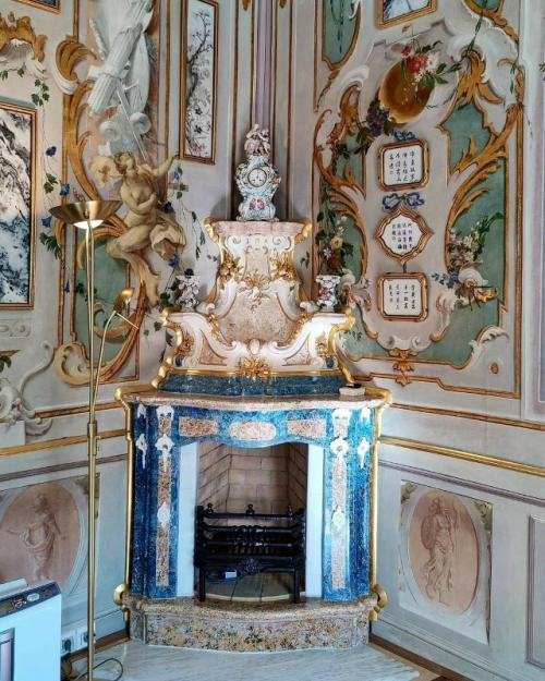 Рассказ про китайский дворец следует начать с самого главного - все интерьеры дворца подлинные. 08