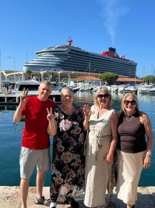 Здравствуйте!   Я - роман Сорокин, представляю студию Кухни и Шкафы Мария, Город Бор. 07