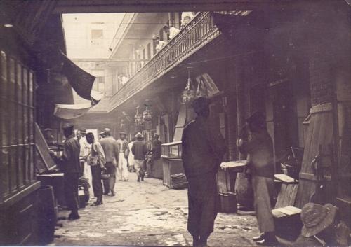 Миллионка.  Когда-то в этом районе Владивостока курили опиум китайские мафиози, процветали бордели и игорные дома. 09