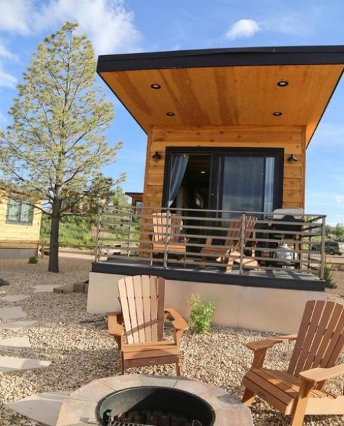 Какой интересный загородный дом небольшой, но очень продуманный и функциональный. 06