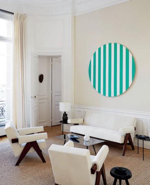 Интерьер квартиры во французском стиле середины века впечатляет своей изысканностью и утонченностью. 05