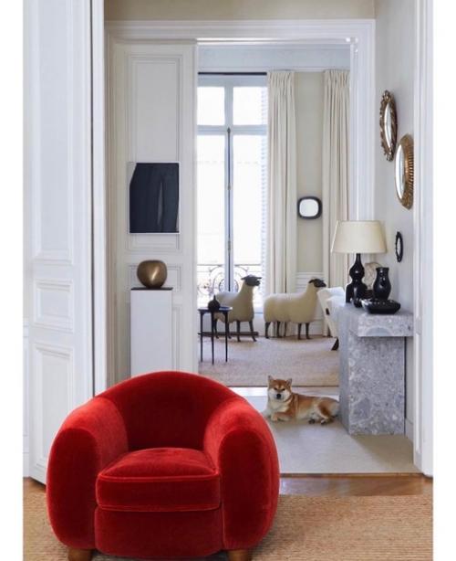 Интерьер квартиры во французском стиле середины века впечатляет своей изысканностью и утонченностью. 04