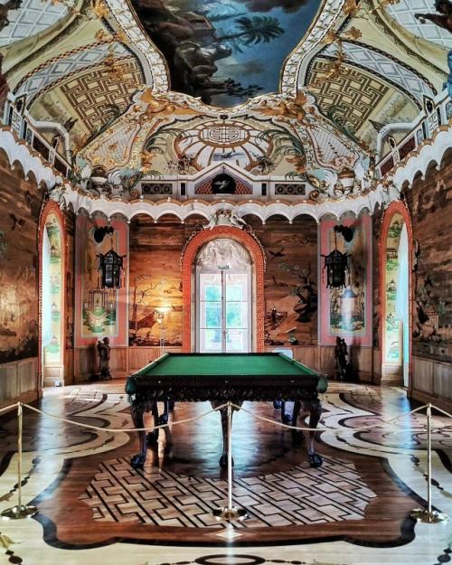 Рассказ про китайский дворец следует начать с самого главного - все интерьеры дворца подлинные. 04