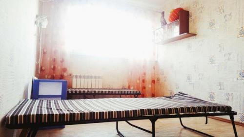 Stayhere оставайсяздесь.  Сдаю трешку около метро международная. 04