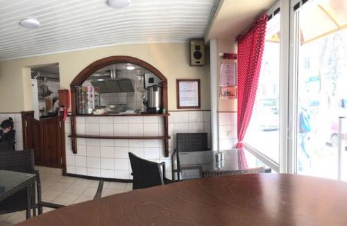 Новые чебуреки на црынке. 

