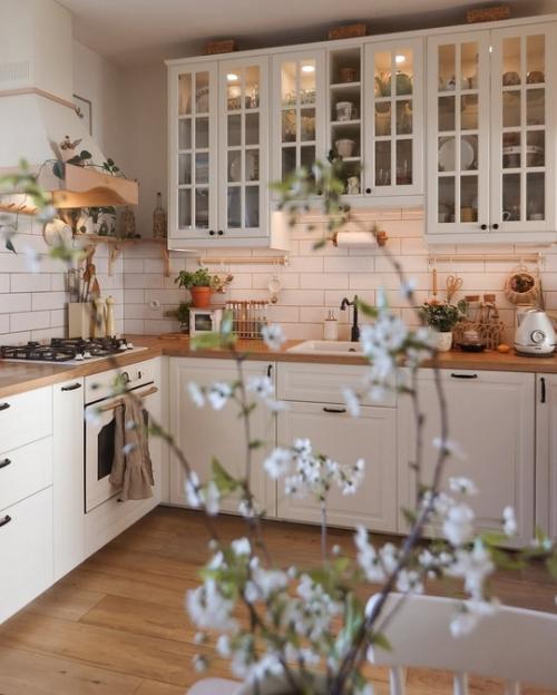 Весна в уютной кухне - гостиной. 01