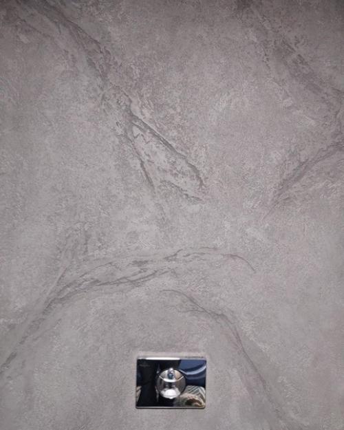 Видела несколько раз в группе, что делают декоративную штукатурку в прихожих, мы решили в туалете сделать. 02