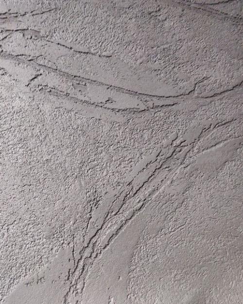 Видела несколько раз в группе, что делают декоративную штукатурку в прихожих, мы решили в туалете сделать. 04