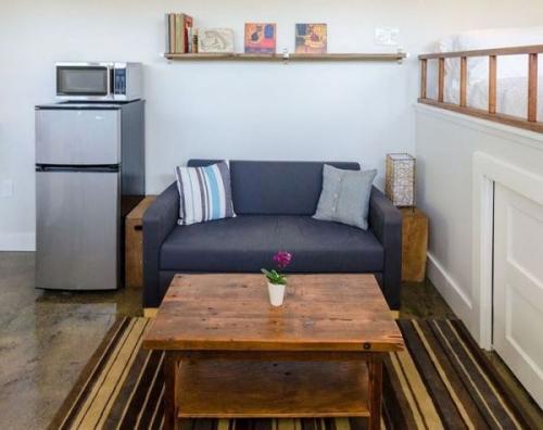 Даже в таком домике можно жить! 03