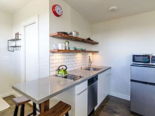 Даже в таком домике можно жить! 02