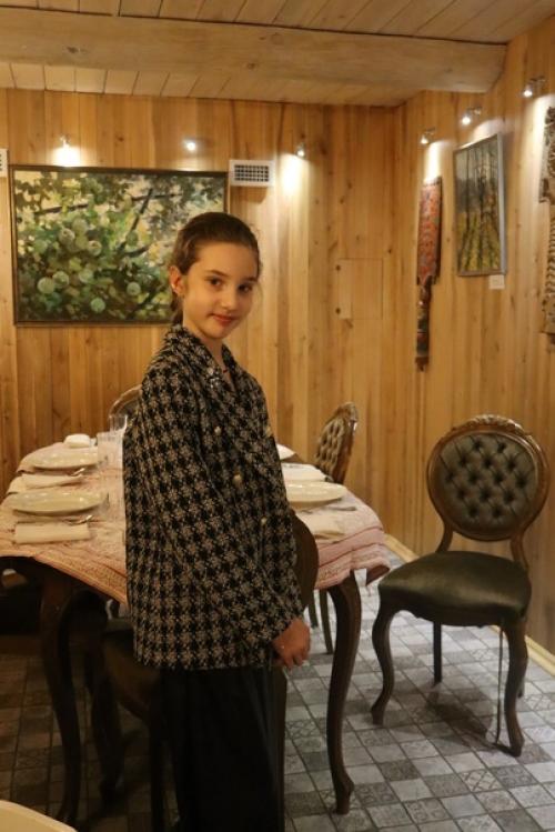 На масленицу пригласила дочерей и маму в Дом купчихи ершовой. 08