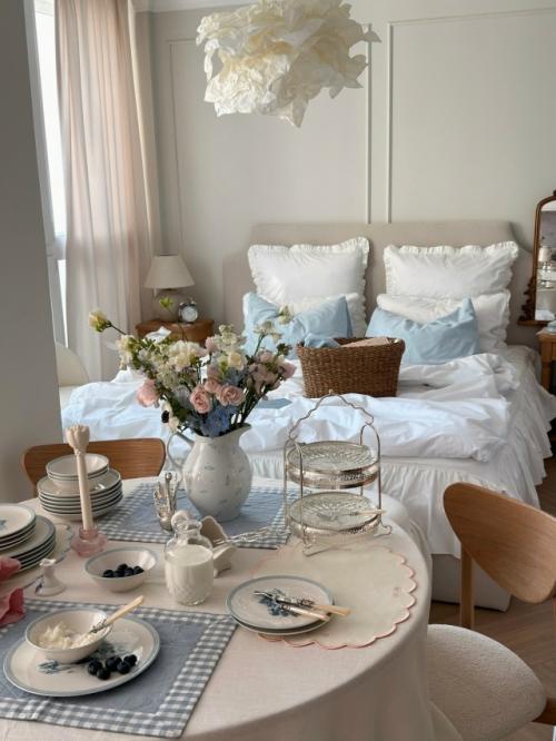 Бесконечная любовь к голубому в квартире Katezuevaa.

