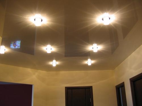 Глянцевые натяжные потолки: 01