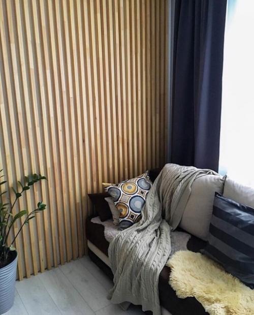 Отличный способ визуально разделить комнату на зону готовки и гостиной с помощью барной стойки. 05