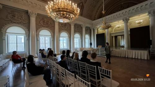 3 марта 8-в класс вместе с классным руководителем Ириной Викторовной степочкиной посетили юсуповский дворец. 03 3 марта 8-в класс вместе с классным руководителем Ириной Викторовной степочкиной посетили юсуповский дворец. 03