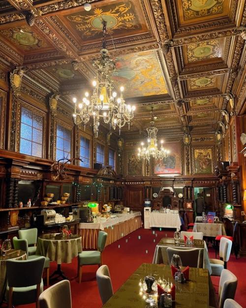 Особняк в сердце аристократичного района бильдерлингов. 01 Особняк в сердце аристократичного района бильдерлингов. 01