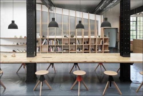 Мы думаем, что большинство из вас согласятся, что Париж является родиной архитектурных чудес. 02