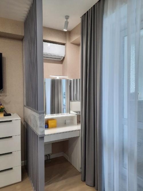 Мы часто встречаемся с необходимостью поделить одно помещение на несколько, например: 05