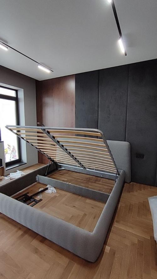 Квартира в процессе сборки и установки мебели. 05