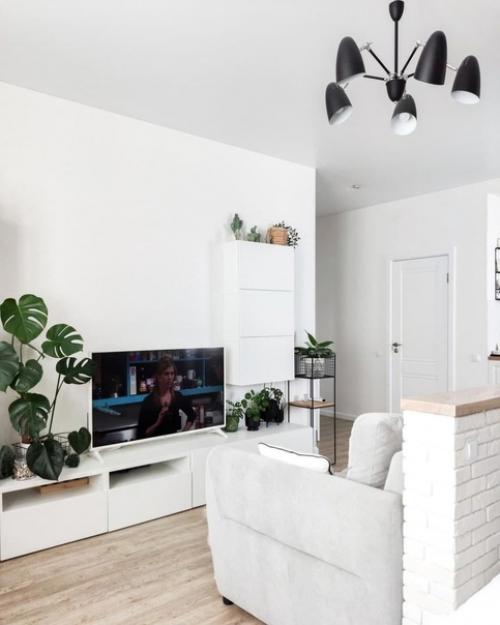 Мы начнем с самого очевидного - с белого цвета. 03