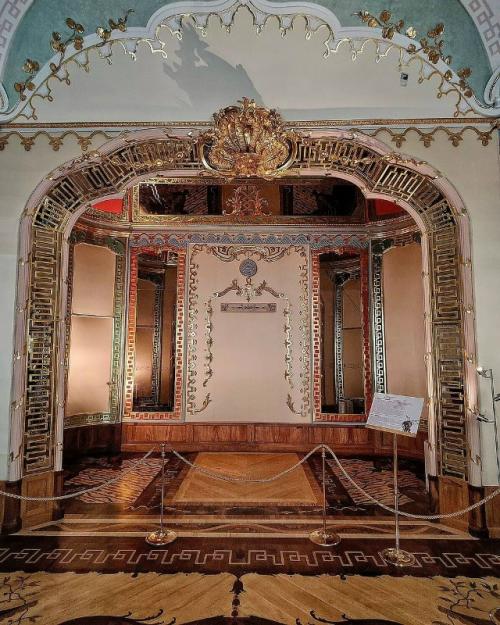 Рассказ про китайский дворец следует начать с самого главного - все интерьеры дворца подлинные. 06