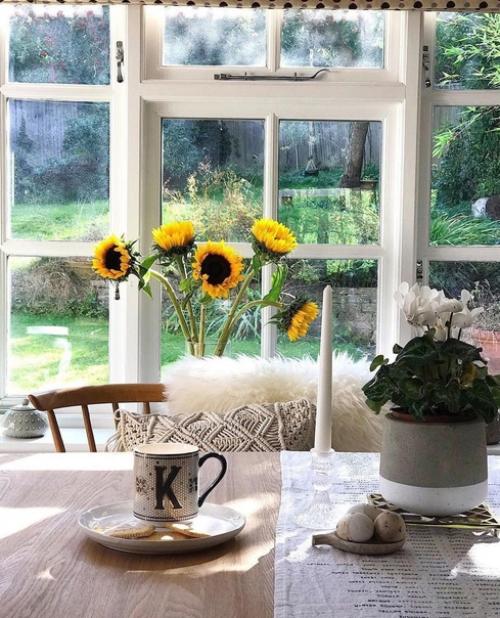 Красивый интерьер. С акцентом на жёлтый цвет. 03