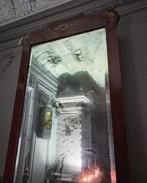 Интерьер гостиной в доходном доме 1908 года на улице черняховского, бывшей предтеченской (место в ту пору отнюдь не из престижных. 09