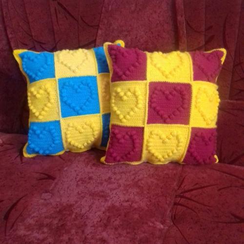 Придать стиль и законченный вид, неповторимый облик и уют в вашем интерьере помогут декоративные подушки. 04