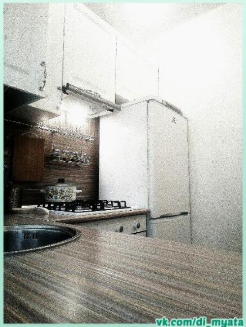 Небольшая кухня. После ремонта. 07