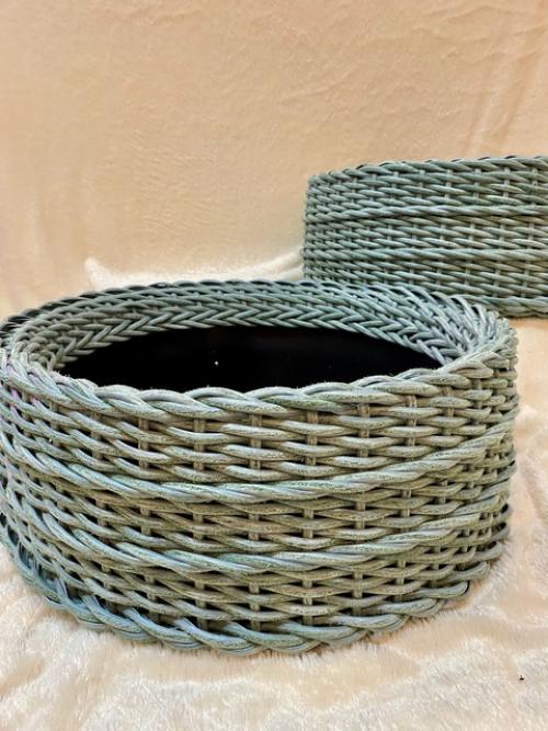 Кашпо из искусственного ротанга, ручной работы - это идеальное сочетание экологичности, прочности и стиля. 02