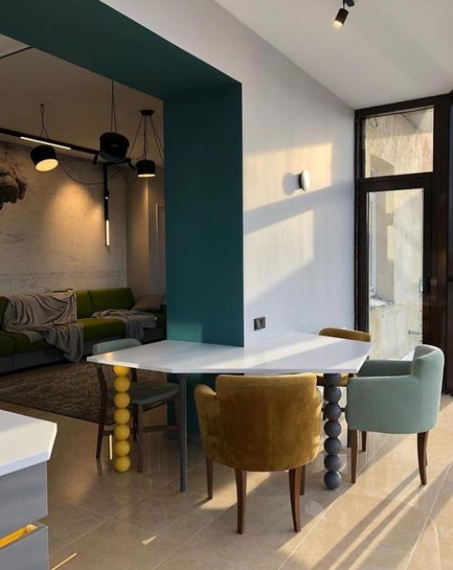 Нестандартное размещение кухни в квартире с нестандартной планировкой. 05