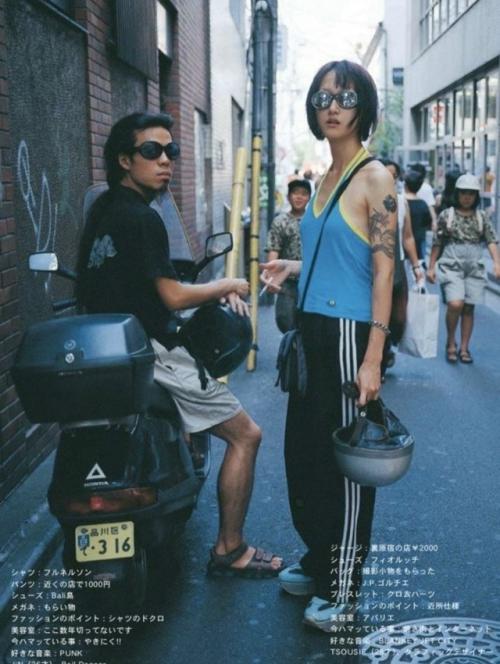 В 1990-2000-х японская мода стала одной из самых креативных в мире. 07