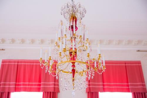 Александровский дворец: люстры и фонари. 01