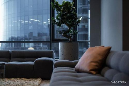 Вечерний обзор.  Наткнулись на работу одной из киевской студии дизайна - стильный интерьер в лофте, конечно же бетон, стекло, камень. 04