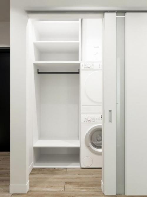 Современный, актуальный, комфортный и легкий интерьер кухни - гостиной в квартире молодой женщины. 09