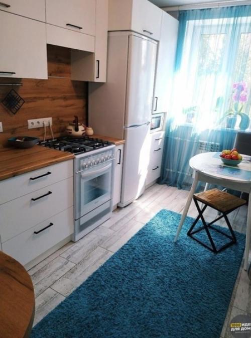 Небольшая кухня. Современная. 01