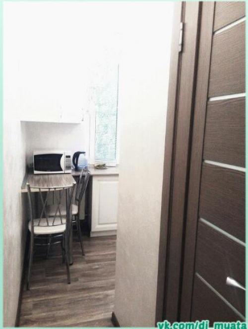 Небольшая кухня. После ремонта. 02