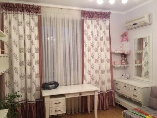 Шторы с цветочным принтом или как создать летнее настроение у себя дома. 09