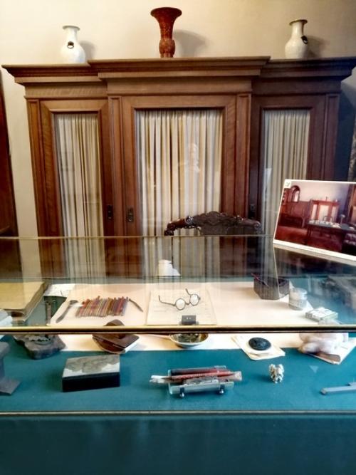 Интереснейшее место посетили мы в прошедшие выходные - дом на малой никитской, построенный Шехтелем по заказу магната рябушинского. 02