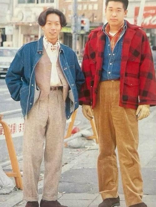 В 1990-2000-х японская мода стала одной из самых креативных в мире. 02