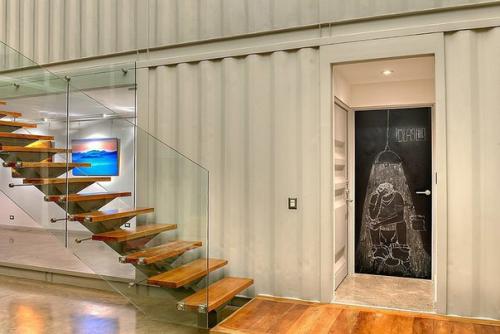 Просторный переносной дом из контейнеров в современном стиле. 03