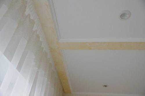 Вчера на нашем объекте мы шторы вешали. 07